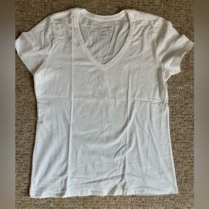basic white tee